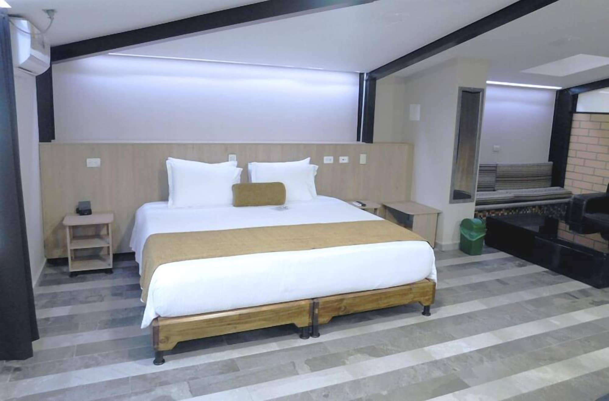 מדיין Hotel Provenza Garden מראה חיצוני תמונה