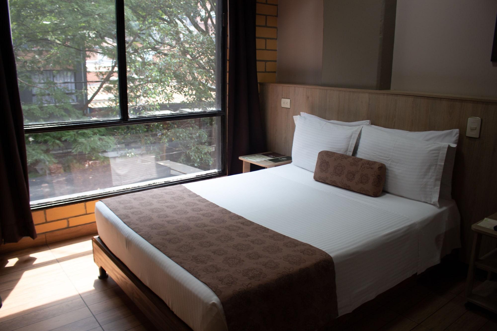 מדיין Hotel Provenza Garden מראה חיצוני תמונה
