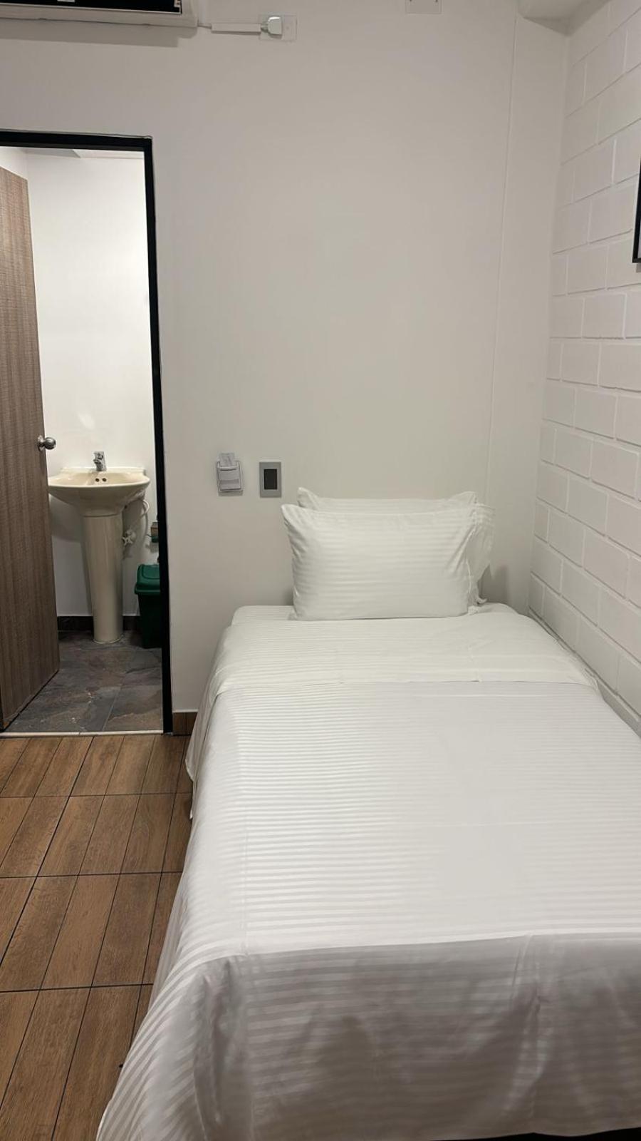 מדיין Hotel Provenza Garden מראה חיצוני תמונה
