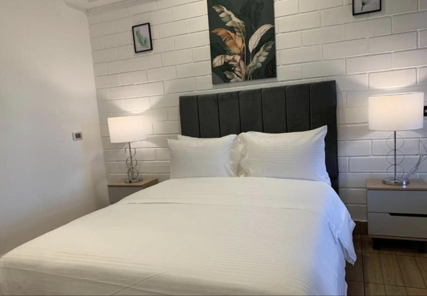 מדיין Hotel Provenza Garden מראה חיצוני תמונה