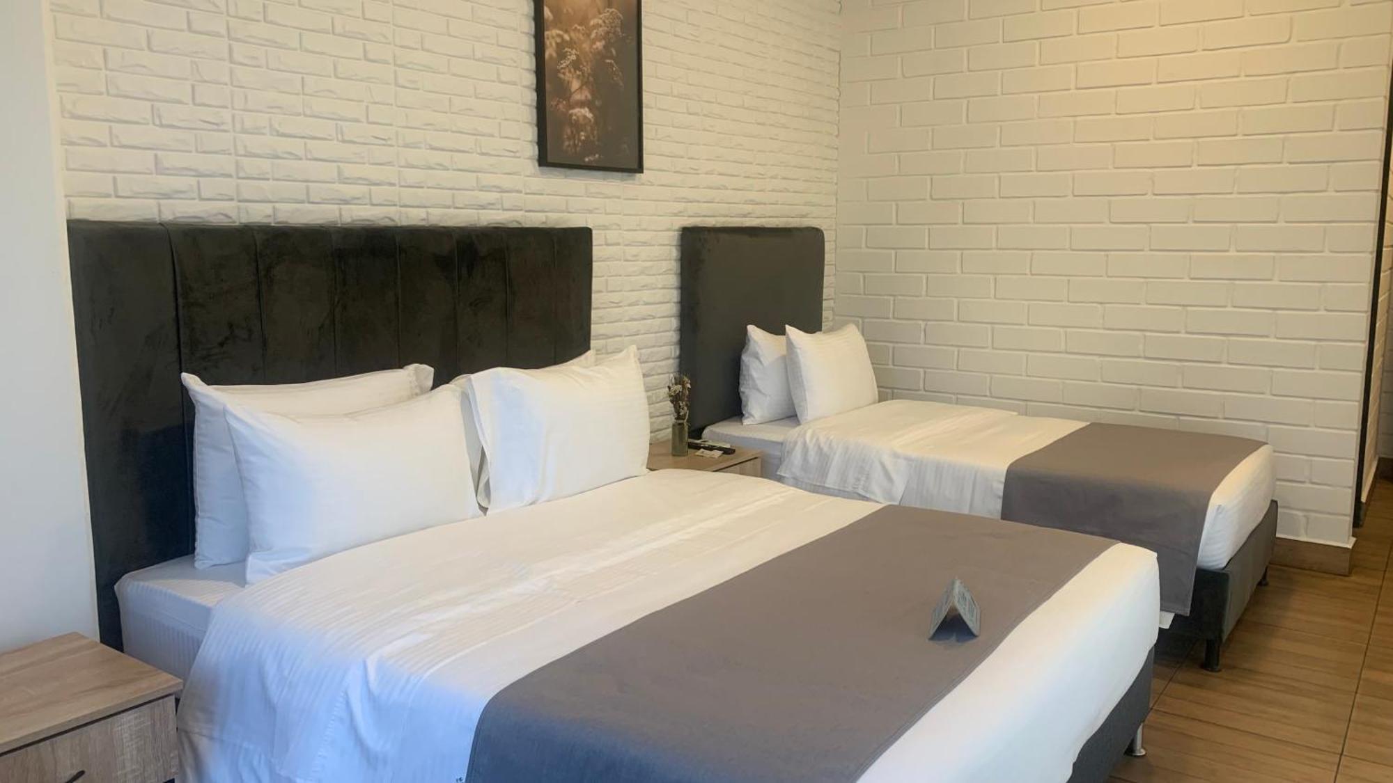 מדיין Hotel Provenza Garden מראה חיצוני תמונה