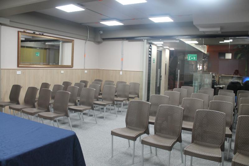 מדיין Hotel Provenza Garden מראה חיצוני תמונה